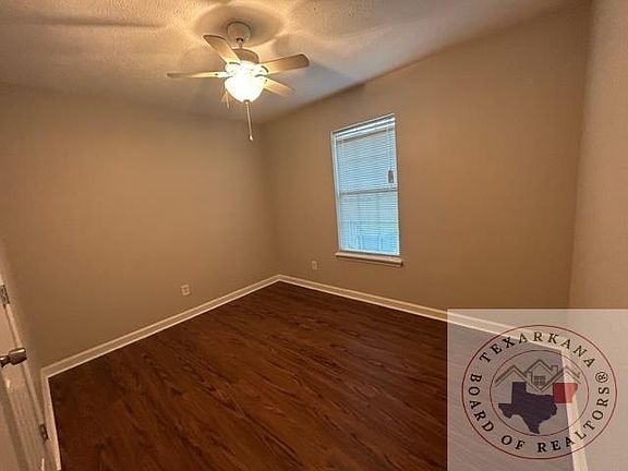 5th image of 104 Washington St