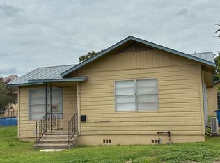 1307 Cedar St, Bandera, TX 78003