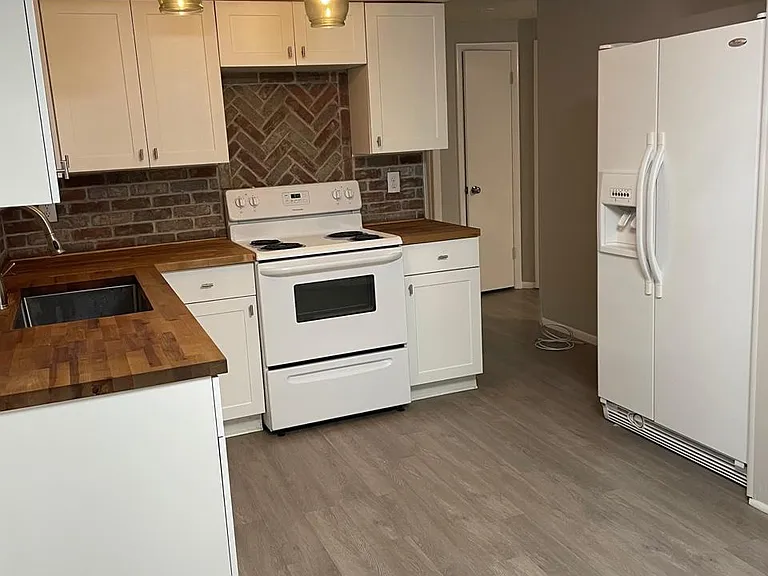 3317 Salisbury Dr — Photo 9