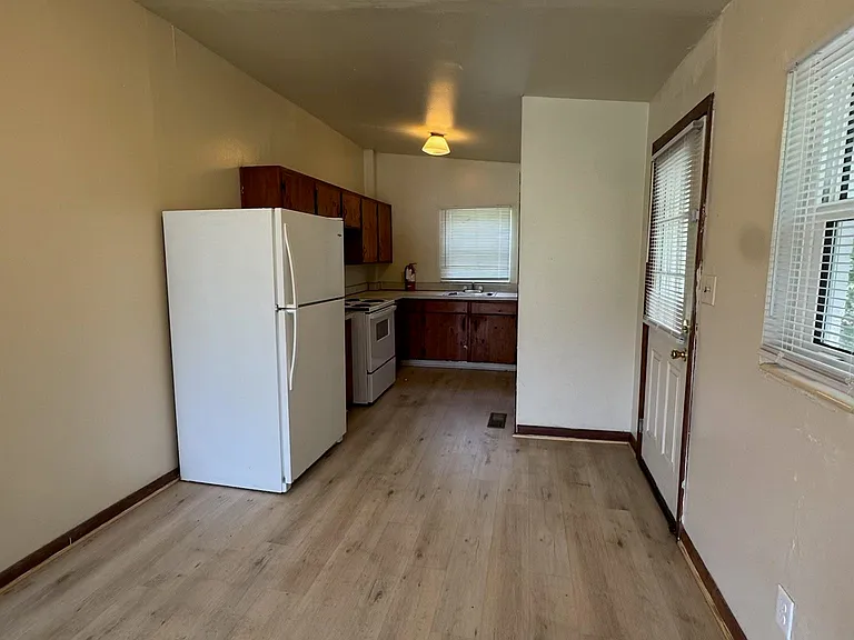 1850 Ivy Ln #2 — Photo 6