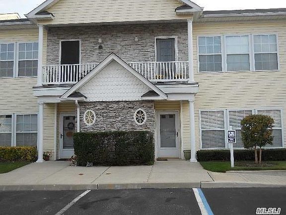 2nd image of 112 Narragansett Villas Dr
