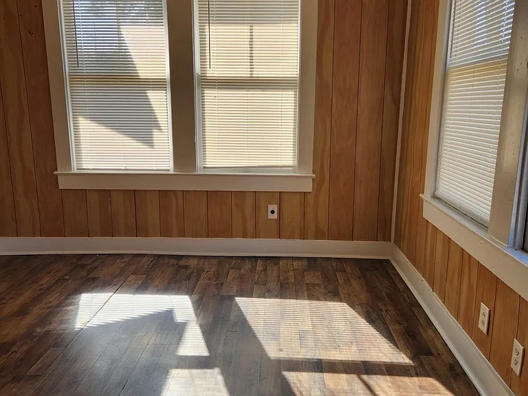 4305 Byron St — Photo 8