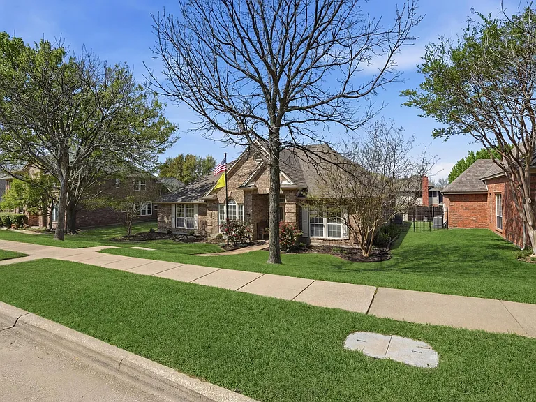 6613 Barclay Ln — Photo 41