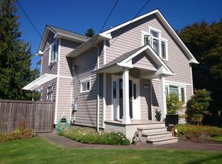 3047 38th Ave SW, Seattle, WA 98126