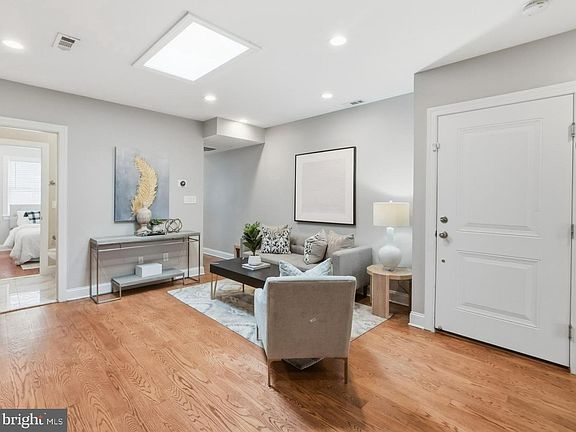 5th image of 1714 W Virginia Ave NE APT 3