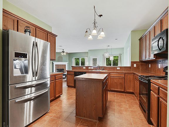 2nd image of 26294 Avoyelles Ave
