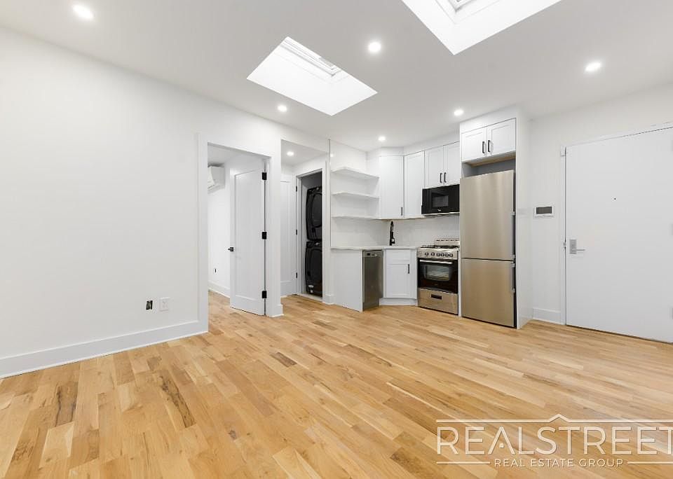 1st image of 662 Nostrand Ave APT 4