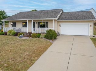 128 Thomas Rd, Reedsburg, WI 53959