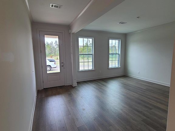 2nd image of 515 Laurel Park Dr