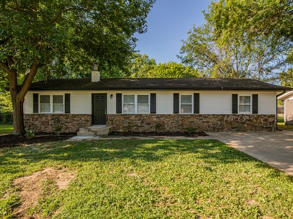 716 E Sumac St, Rogers, AR 72756