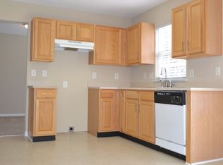 1610 Summit Ridge Ln, Kannapolis, NC 28083