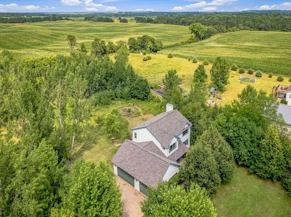 844 Moonbeam Rd W, Hudson, WI 54016
