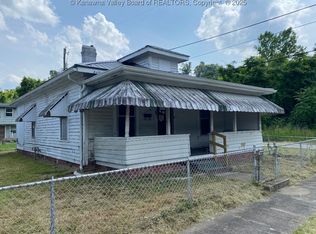 1302 Maple St, Kenova, WV 25530