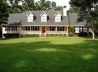 2620 Round Ridge Rd, Loganville, GA 30052