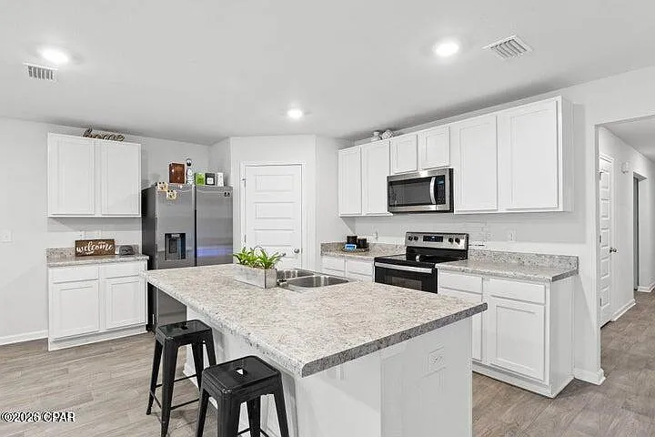 4 bed, 1745 sqft, $2,000 — Photo 4
