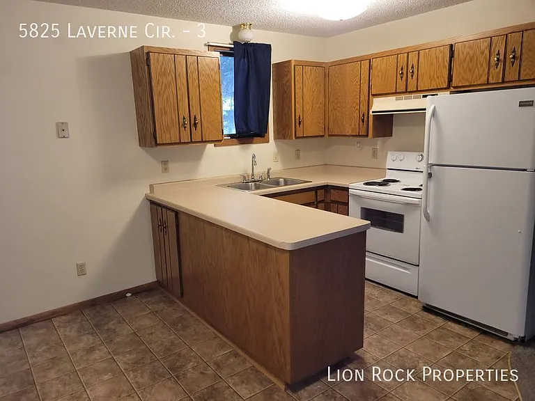 5825 Laverne Cir #3 — Photo 8