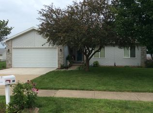 2556 Deerfield Ct, Decatur, IL 62521