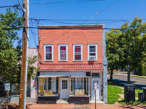 37 E Broad St, Burlington, NJ 08016