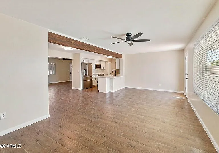 539 W 17th St — Photo 9