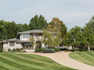 17 Balcon Est, Saint Louis, MO 63141