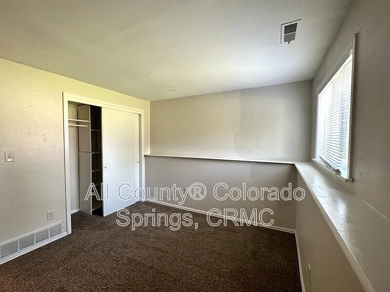 1153 Keith Dr — Photo 12