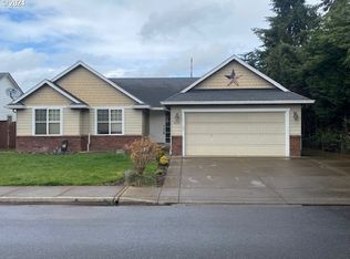 4076 Cherokee Dr, Springfield, OR 97478