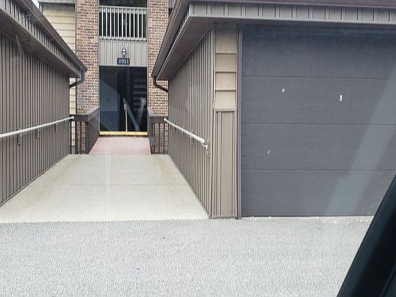 3rd image of 2921 Byron Center Ave SW APT E