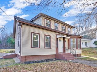 73 Maple St, Warren, MA 01083