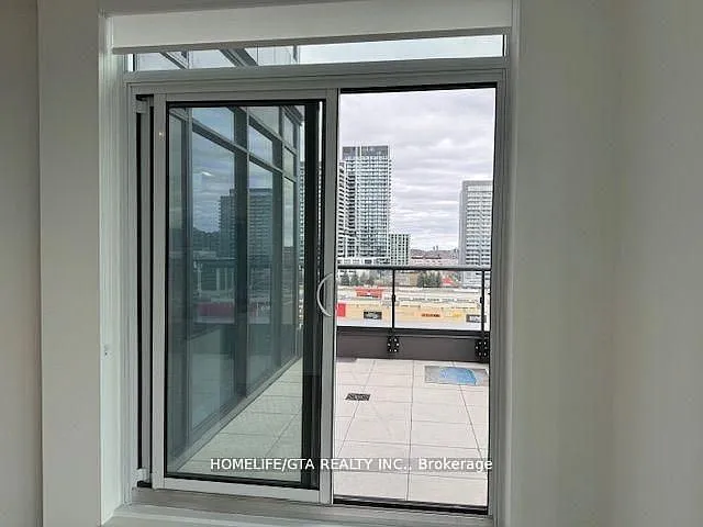 8868 Yonge St #819E — Photo 23