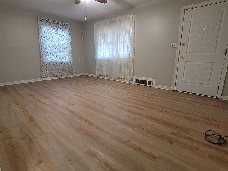 2469 Judson Ave — Photo 8