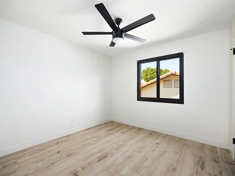 1441 N El Camino Dr — Photo 20