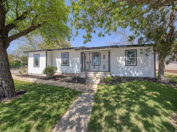 703 Glamis, San Antonio, TX 78223