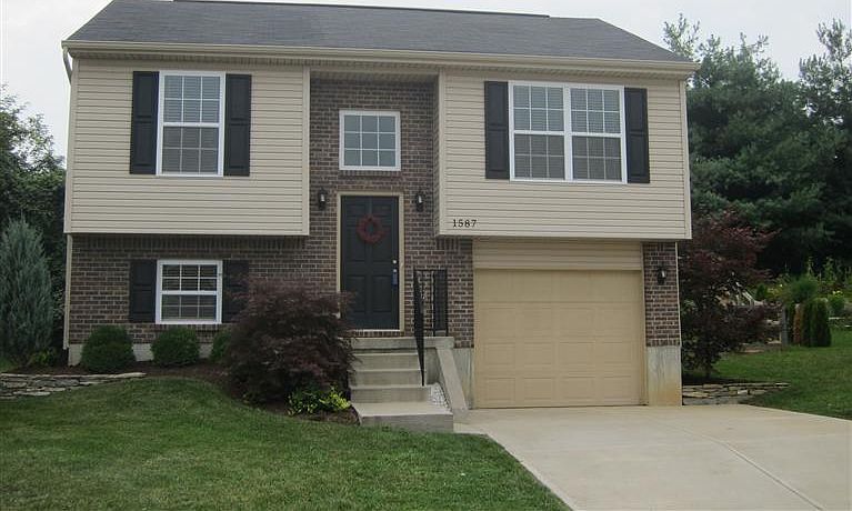 1st image of 1587 Singh St