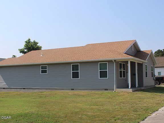 2nd image of 312 S McKinley Ave