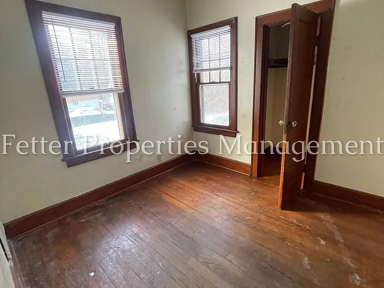 1651 Burdette Ave — Photo 4