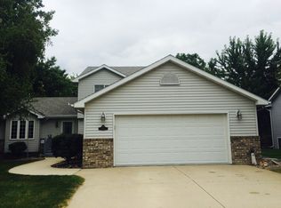 1642 Wedgewood Dr NE, Owatonna, MN 55060