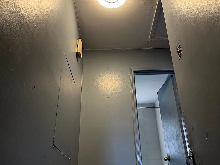 3047 Carnes Ave — Photo 8