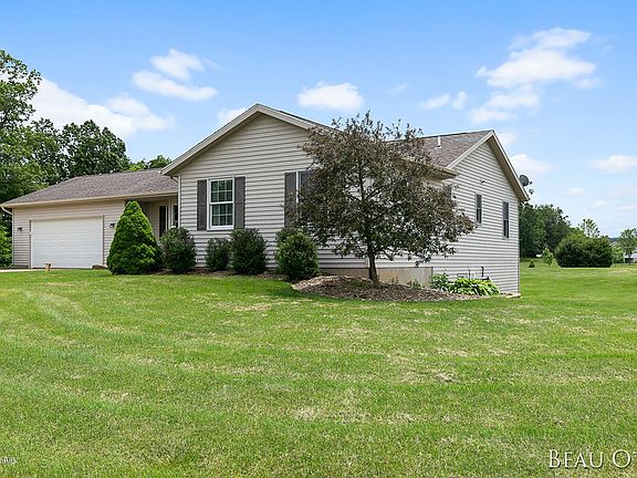 2nd image of 2706 Wildflower Dr