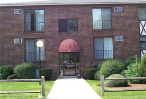 1st image of 139 King St APT 106B