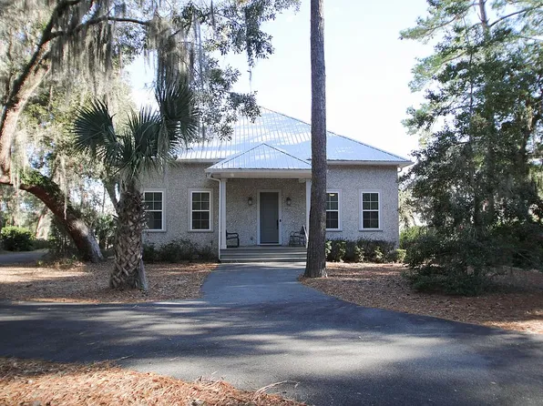1324 Mission Dr SE, Darien, GA 31305