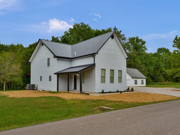 6850 N Base Rd, North Vernon, IN 47265