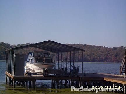 dock
						:
						boat on lift