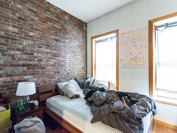 3rd image of 126 Ludlow St