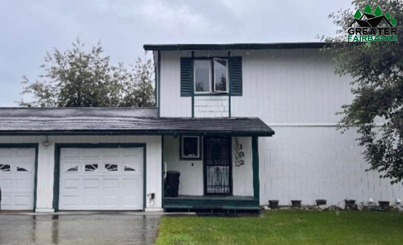 1st image of 102 Oak Dr