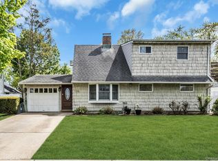 159 Kingfisher Road, Levittown, NY 11756