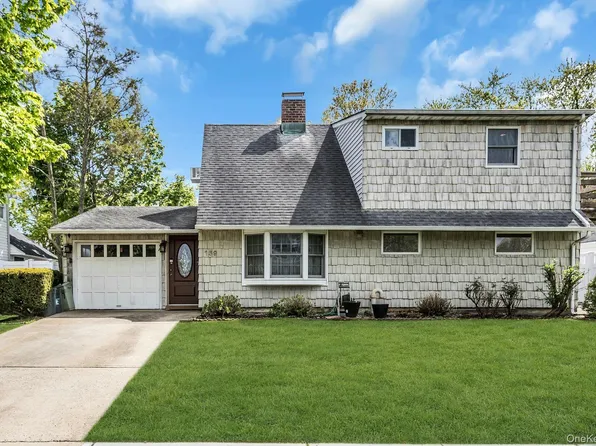 159 Kingfisher Road, Levittown, NY 11756