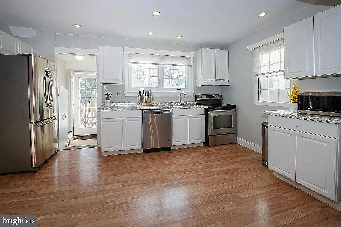 129 Biddle Rd — Photo 3