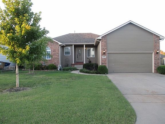 Welcome to 4453 N Rushwood Ct.