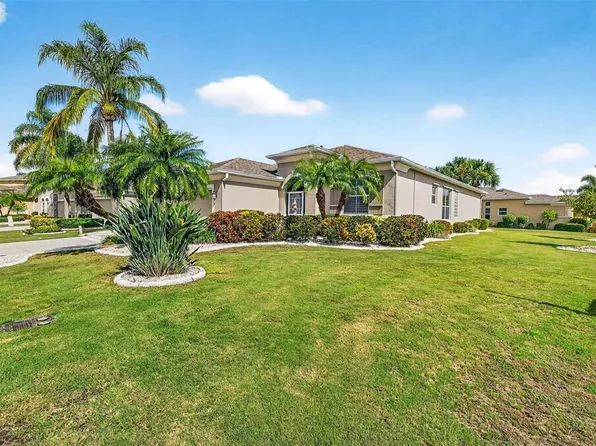 401 Noble Faire Dr, Sun City Center, FL 33573