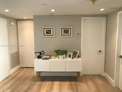 11113 Biscayne Blvd Photo 1